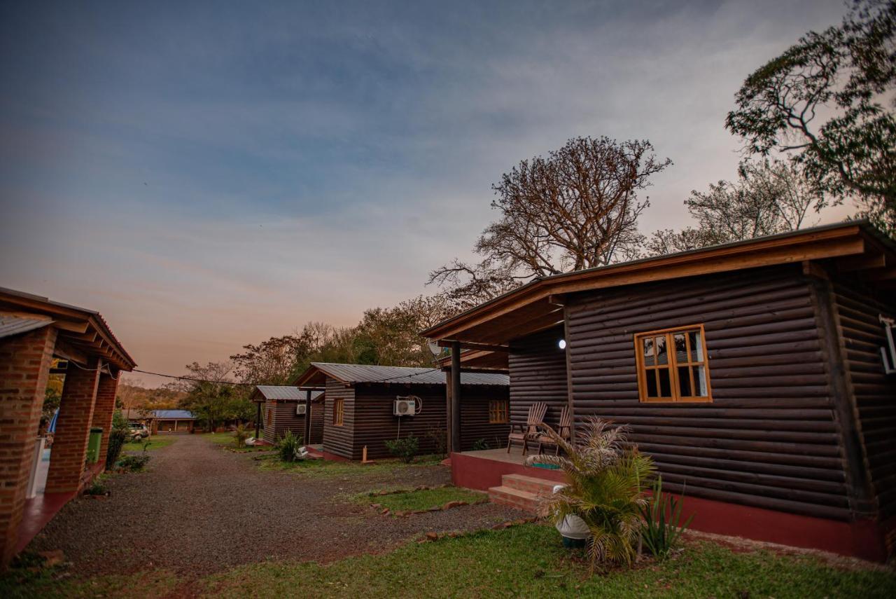 Cabanas La Quinta Puerto Iguazú Esterno foto